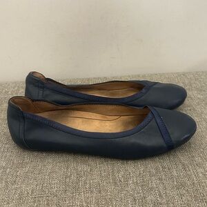 Vionic Women's Caroll Navy Leather Ballet Flats Size 10